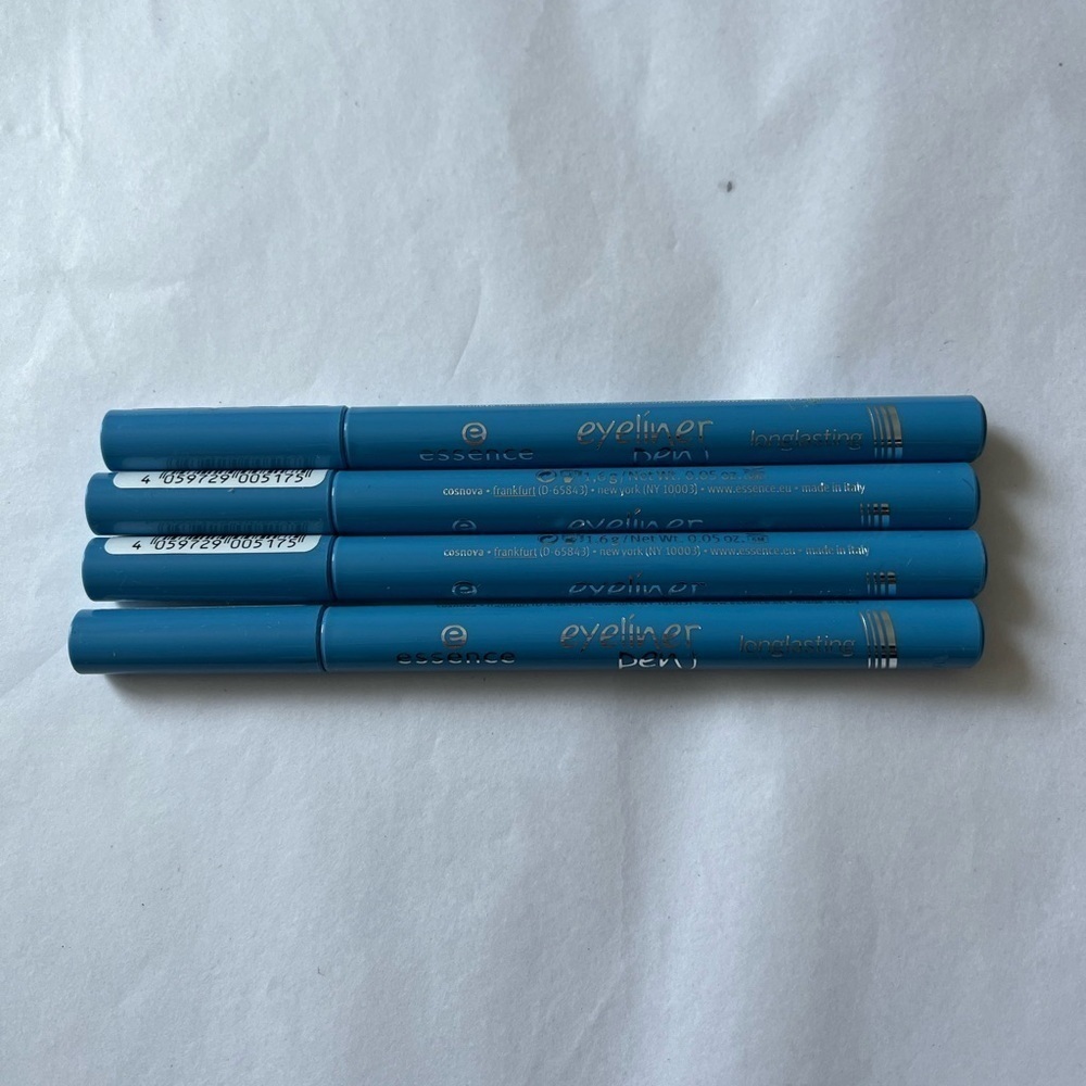Lot of 4 - Essence Eyeliner Pen, 07 Jump & Swim brand new